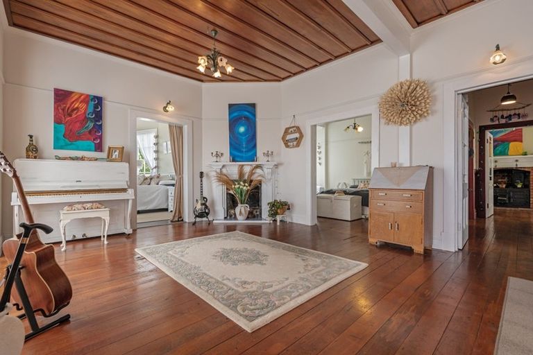 Photo of property in 2 Johnston Street, Foxton, 4814