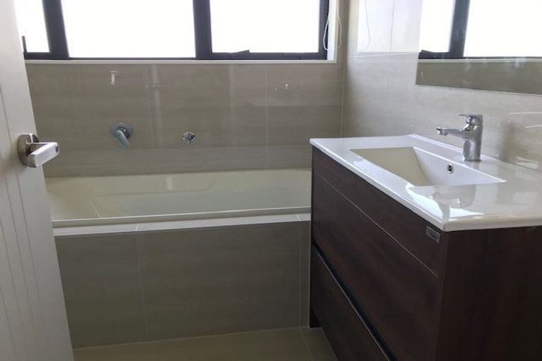 Photo of property in 46 Turret Lane, Hobsonville, Auckland, 0616