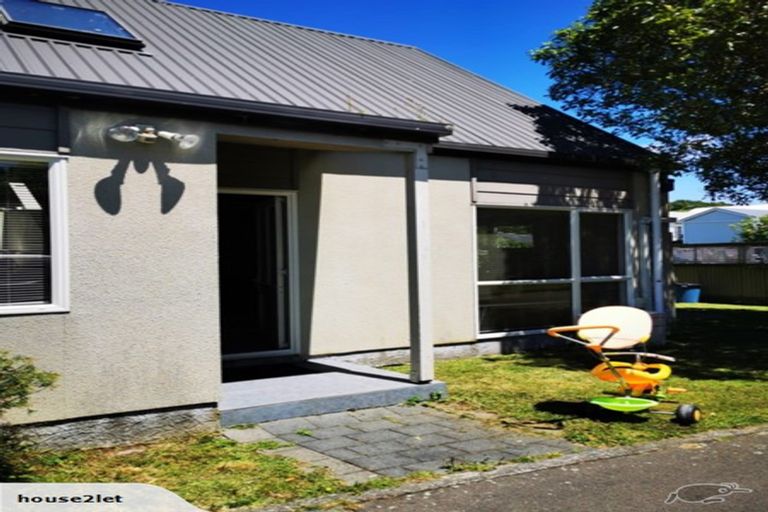 Photo of property in 38 Middleton Road, Johnsonville, Wellington, 6037