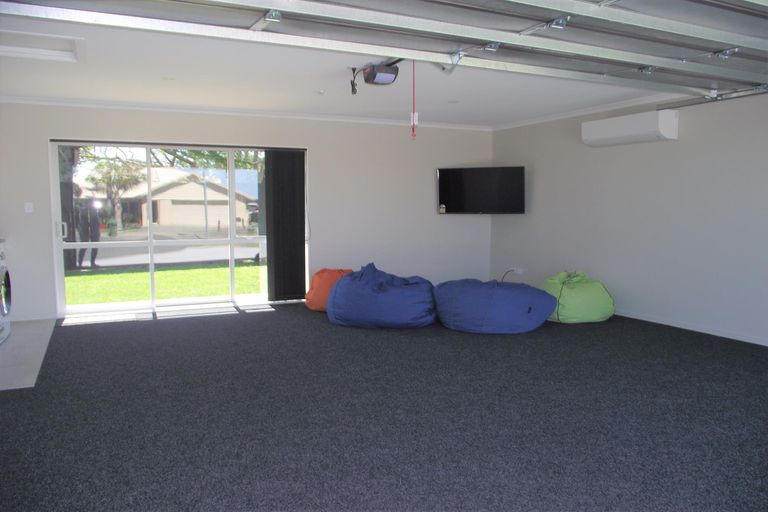 Photo of property in 7 Seafoam Place, Waihi Beach, 3611