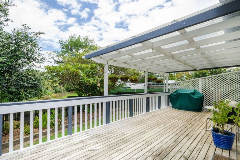 Photo of property in 93 Riverpark Crescent, Henderson, Auckland, 0610