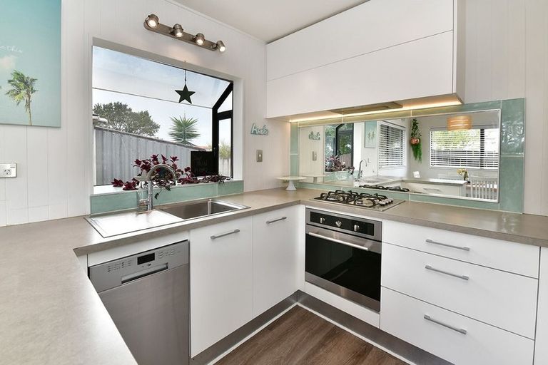 Photo of property in 638 Whangaparaoa Road, Stanmore Bay, Whangaparaoa, 0932