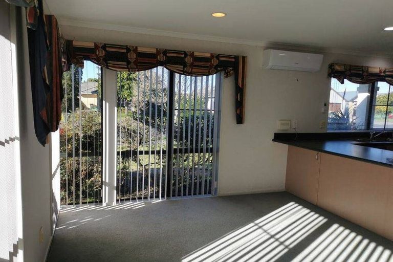 Photo of property in 19 Cate Road, Rototuna, Hamilton, 3210