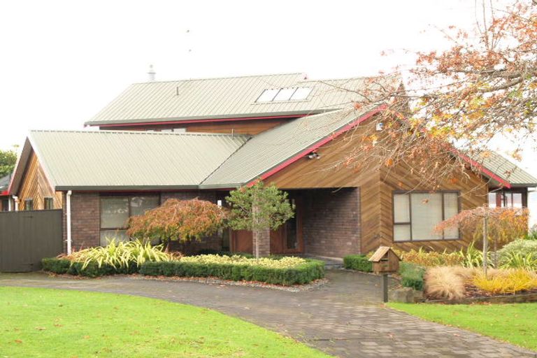 Photo of property in 24 Tainui Road, Cockle Bay, Auckland, 2014
