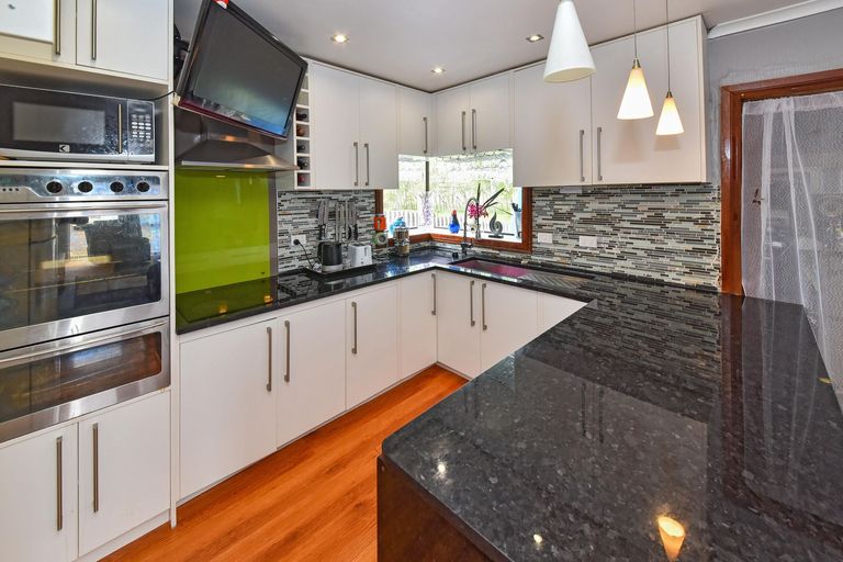 Photo of property in 516c Great South Road, Rosehill, Papakura, 2113