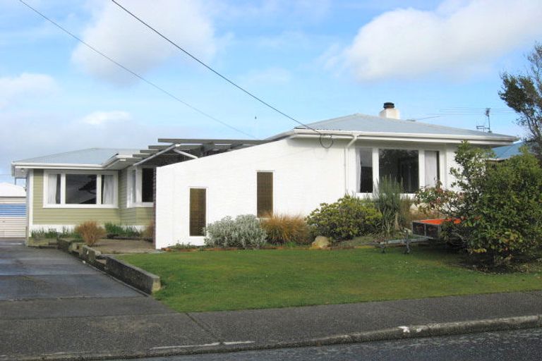 Photo of property in 22 Edinburgh Crescent, Waikiwi, Invercargill, 9810