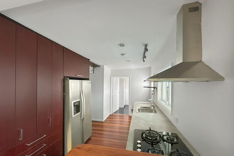 Photo of property in 21 Drome View Place, Beach Haven, Auckland, 0626