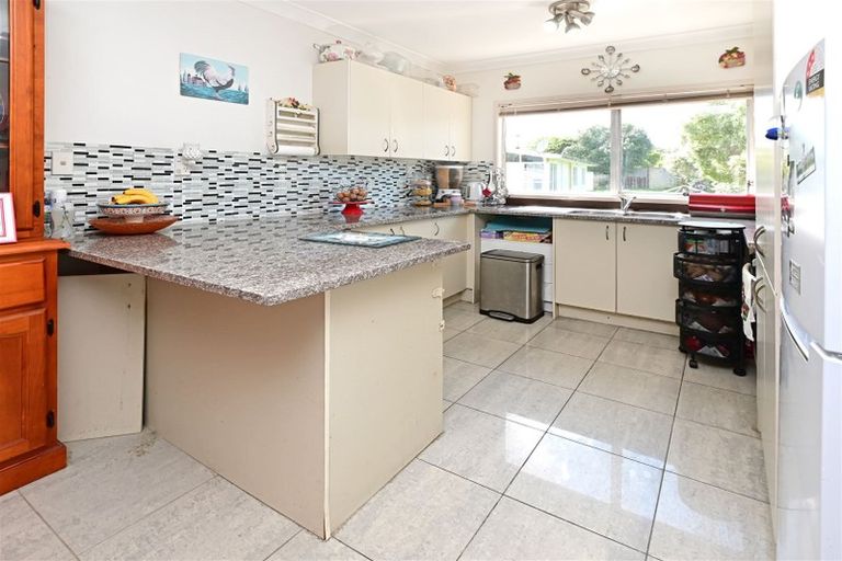 Photo of property in 47 Aarts Avenue, Manurewa, Auckland, 2102