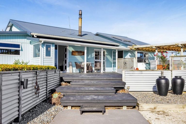 Photo of property in 1288 Normanby Road, Manaia, Hawera, 4678