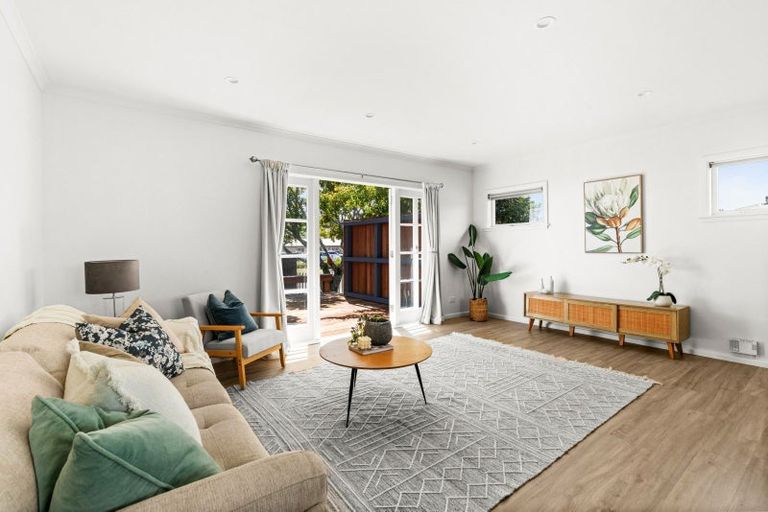 Photo of property in 3 Goddard Lane, Havelock North, 4130