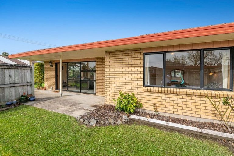 Photo of property in 5 Pengelly Place, Parakai, 0830