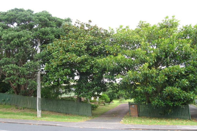 Photo of property in 243 Beach Haven Road, Birkdale, Auckland, 0626