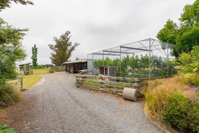 Photo of property in 132 Round Hill Road, Loburn, 7472