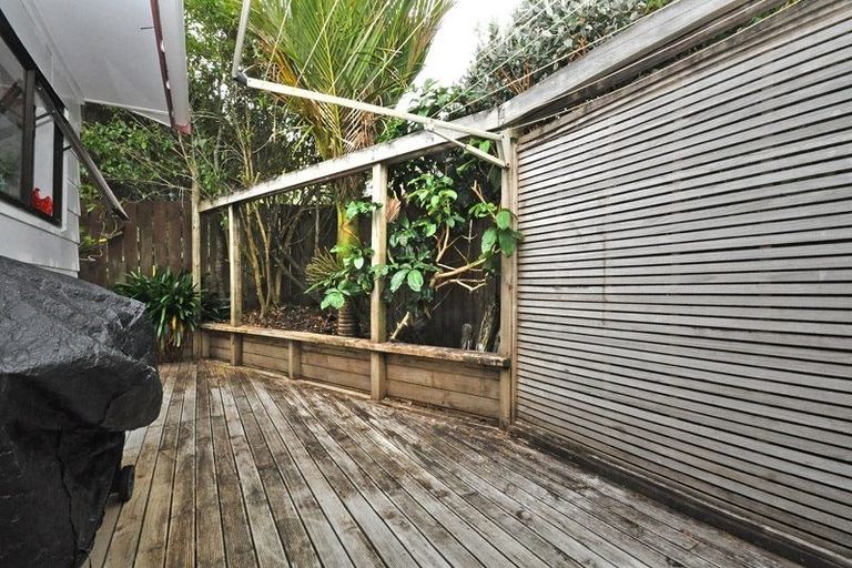 Photo of property in 8 Springtime Crescent, Stanmore Bay, Whangaparaoa, 0932
