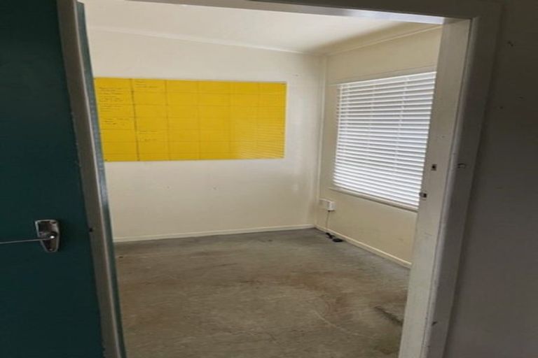 Photo of property in 68-70 Cambridge Street, Levin, 5510