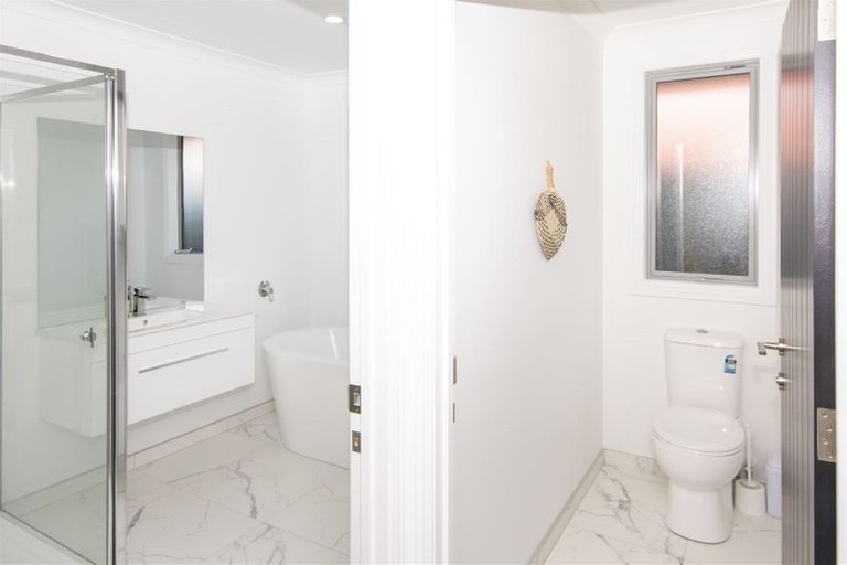 Photo of property in 4 Waikuku Beach Road, Waikuku Beach, 7473