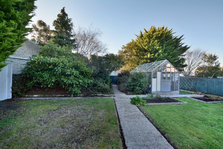 Photo of property in 13 Estuary Crescent, Fairfield, Dunedin, 9018