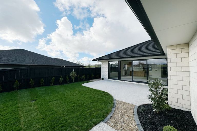 Photo of property in 26 Milldale Drive, Wainui, 0932