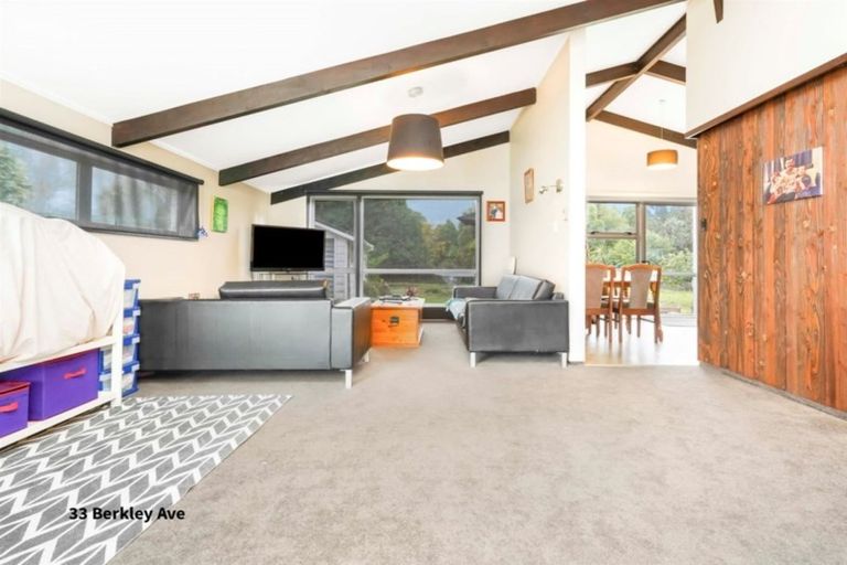 Photo of property in 33 Berkley Avenue, Hillcrest, Hamilton, 3216
