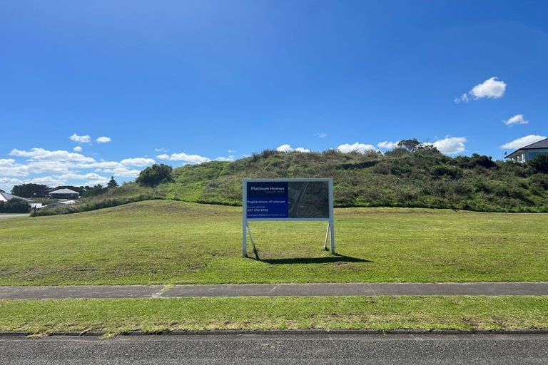 Photo of property in 16 Longbeach Drive, Castlecliff, Whanganui, 4501