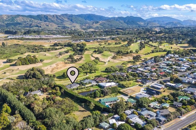 Photo of property in 34 Titoki Road, Waikanae Beach, Waikanae, 5036