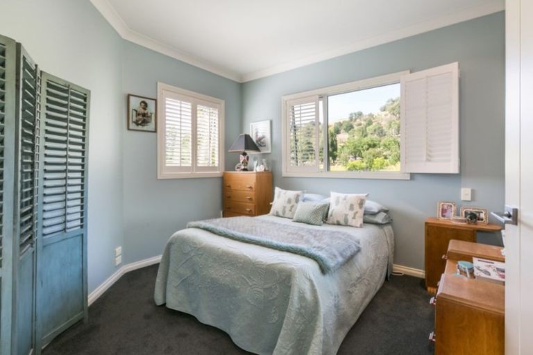 Photo of property in 72 Kent Terrace, Taradale, Napier, 4112