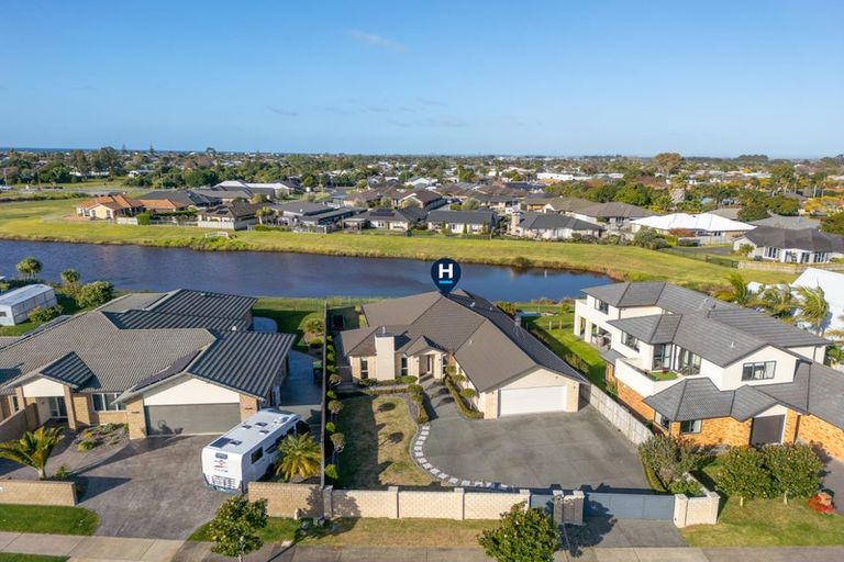 Photo of property in 150 Oriental Parade, Papamoa Beach, Papamoa, 3118