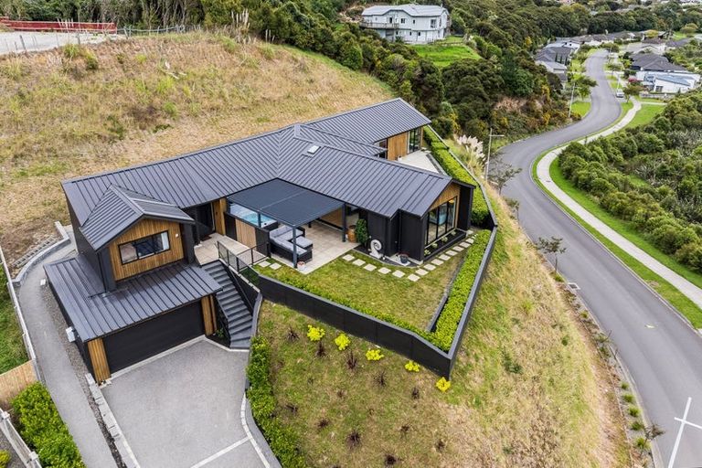 Photo of property in 23 Banks Boulevard, Whitby, Porirua, 5024