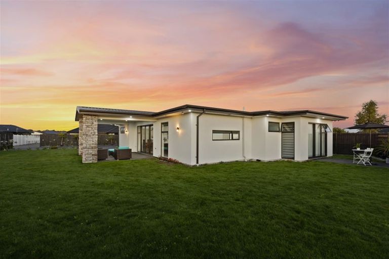 Photo of property in 10 Goodland Place, Rolleston, 7614