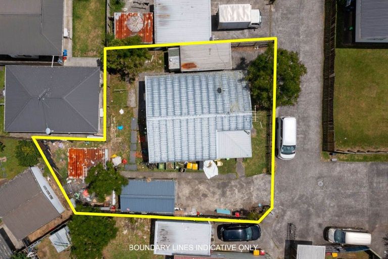 Photo of property in 2/144 Shifnal Drive, Randwick Park, Auckland, 2105