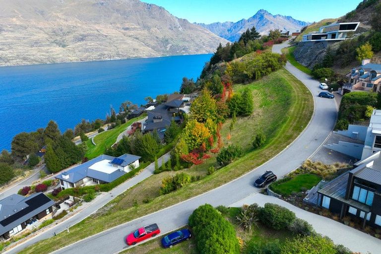 Photo of property in 2 Hanley Lane, Fernhill, Queenstown, 9300