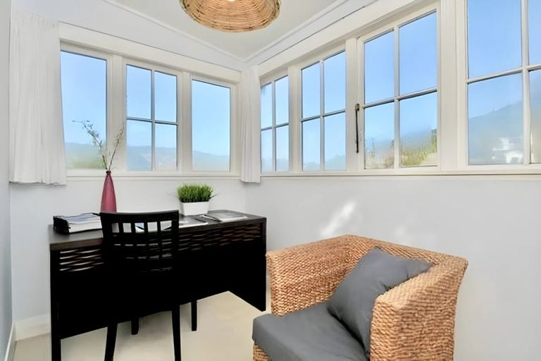 Photo of property in 79 Parkvale Road, Karori, Wellington, 6012