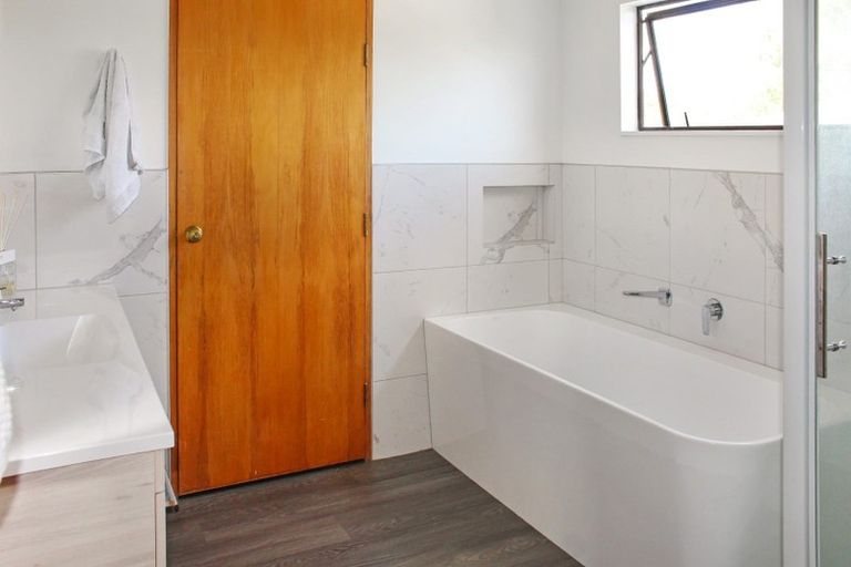 Photo of property in 2 Montgomery Terrace, Hokowhitu, Palmerston North, 4410