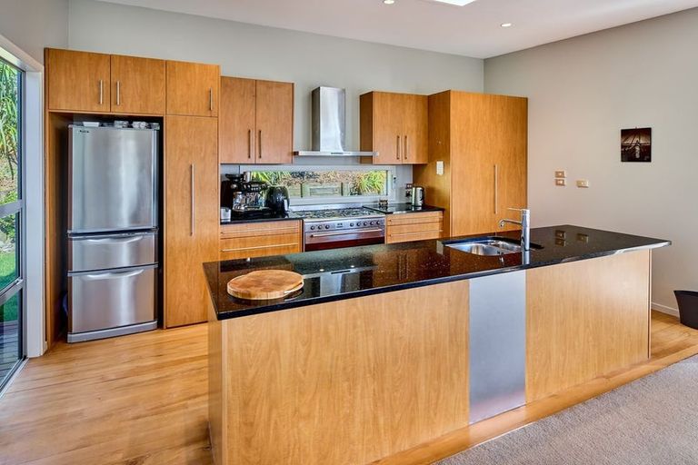 Photo of property in 53 Exploration Way, Whitby, Porirua, 5024