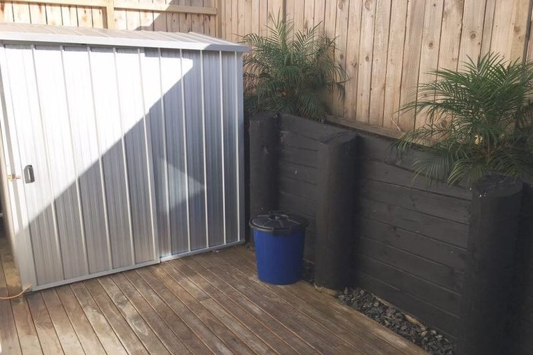 Photo of property in 44 Corricvale Way, Northcross, Auckland, 0630