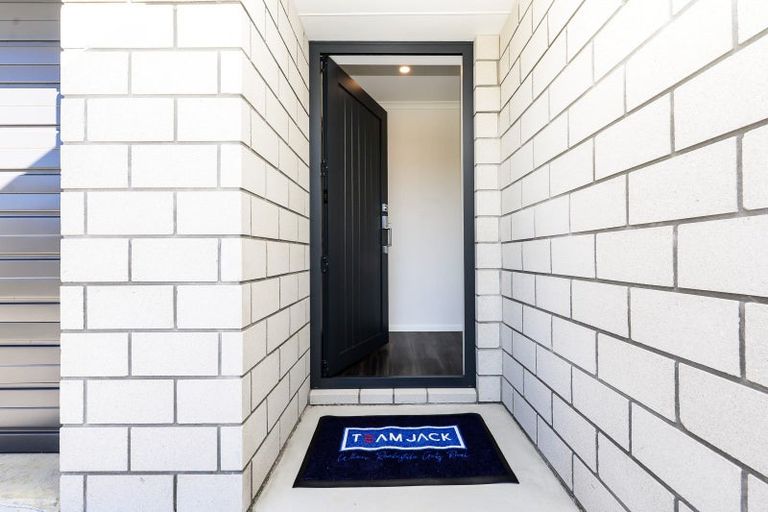 Photo of property in 19 Maanihi Drive, Rototuna North, Hamilton, 3210