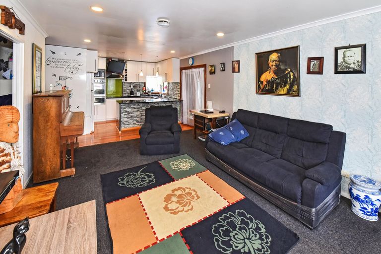 Photo of property in 516c Great South Road, Rosehill, Papakura, 2113