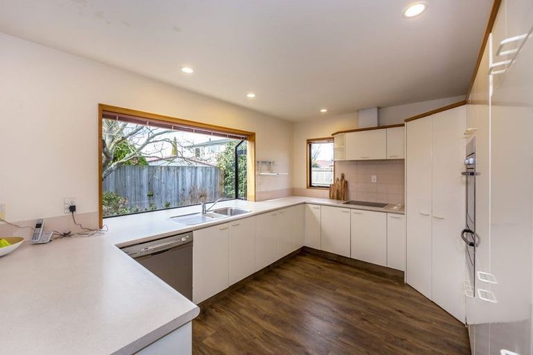 Photo of property in 21 Craven Street, Sockburn, Christchurch, 8042