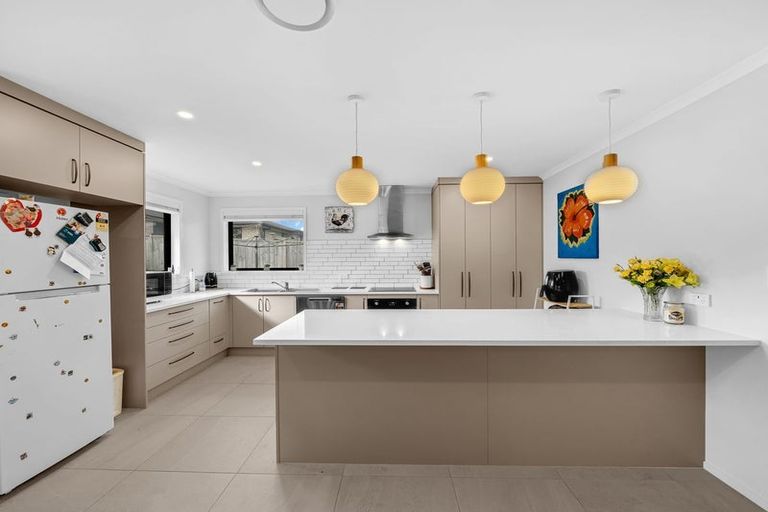 Photo of property in 12 Leathem Crescent, Pokeno, 2402