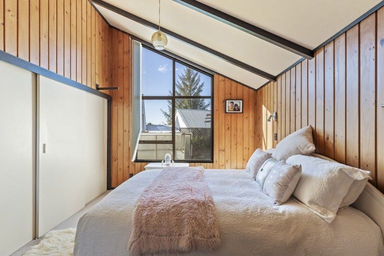 Photo of property in 19 Caledonia Place, Highlands Park, New Plymouth, 4312