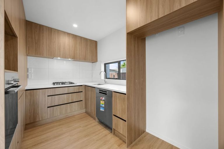 Photo of property in 9a Tangelo Place, Bucklands Beach, Auckland, 2012