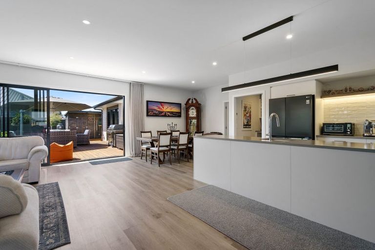 Photo of property in 13 Webber Street, Cambridge, 3434