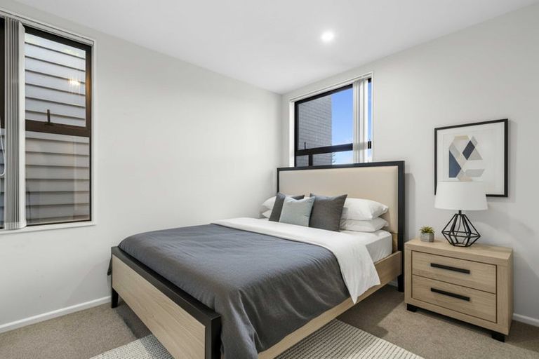 Photo of property in 15 Battalion Drive, Papakura, 2110