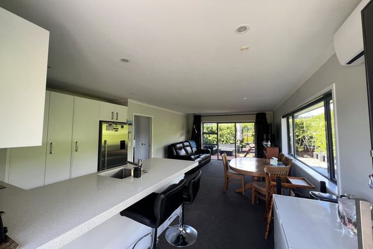 Photo of property in 5 Wautaiti Drive, Riverhead, 0820