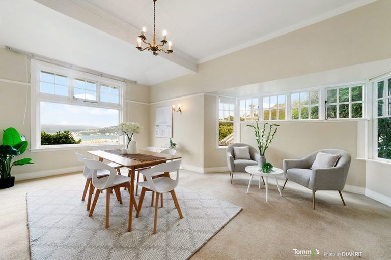 Photo of property in 9 Wadestown Road, Wadestown, Wellington, 6012