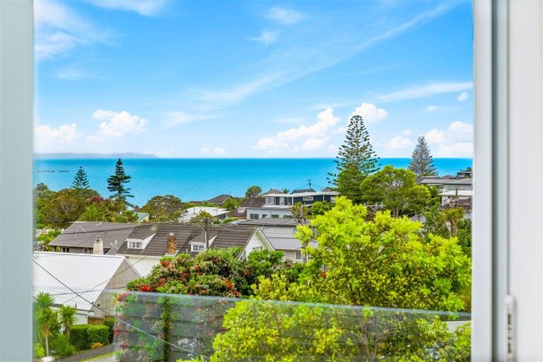 Photo of property in 1/40 Beulah Avenue, Rothesay Bay, Auckland, 0630