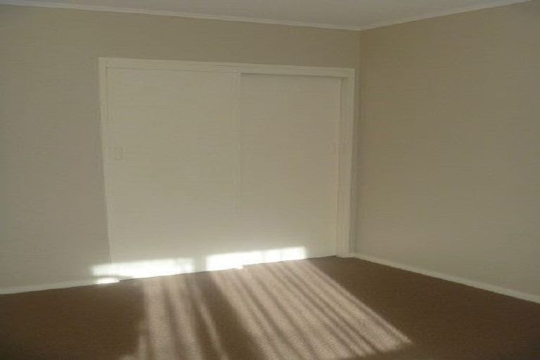Photo of property in 1-3 Apu Crescent, Lyall Bay, Wellington, 6022