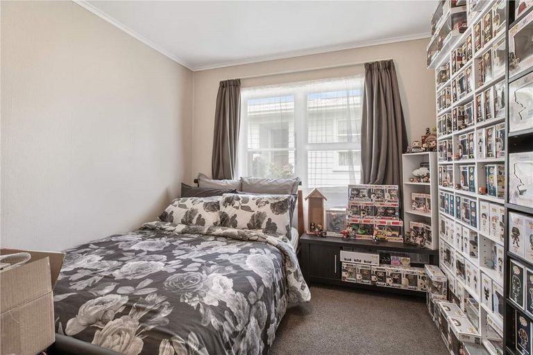 Photo of property in 1/4 Royal Arch Place, Rosehill, Papakura, 2113