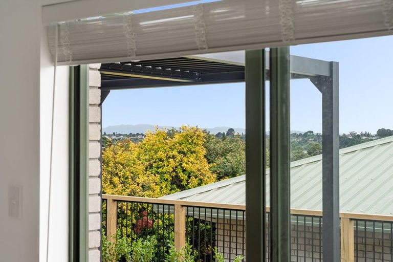 Photo of property in 17b Corinna Street, Welcome Bay, Tauranga, 3112