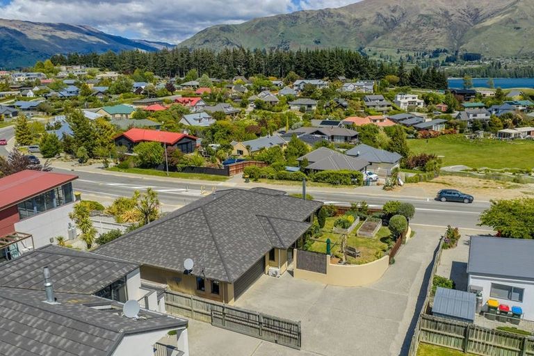 Photo of property in 45 Kings Drive, Wanaka, 9305